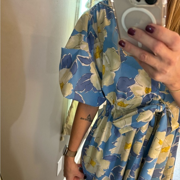 Blue Door Boutique Floral Blue and White Maxi Dress - Picture 2 of 4